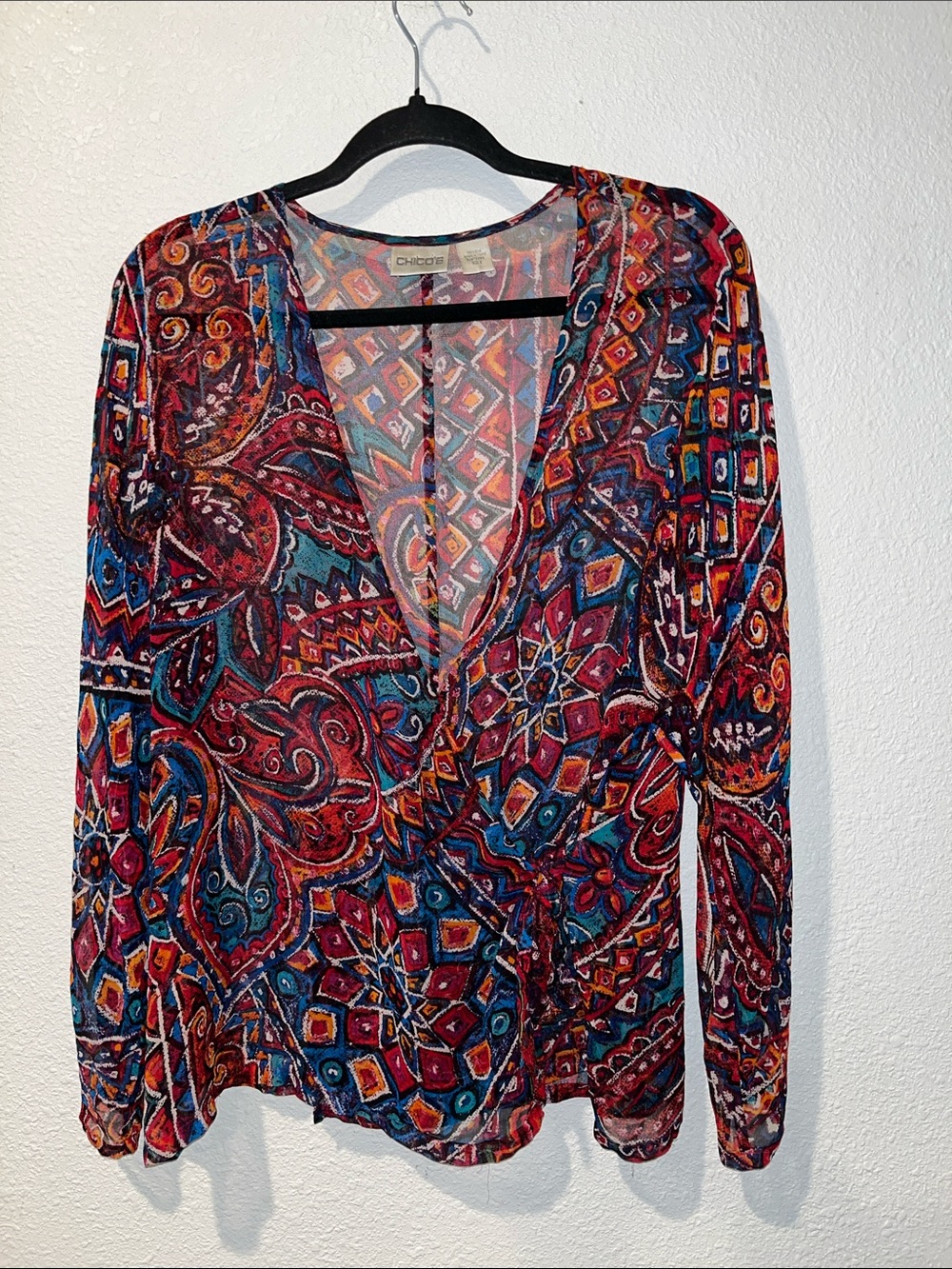 Chico's Silk  Multicolored Wrap Long Sleeve Top
100% silk
Sz 2  = L